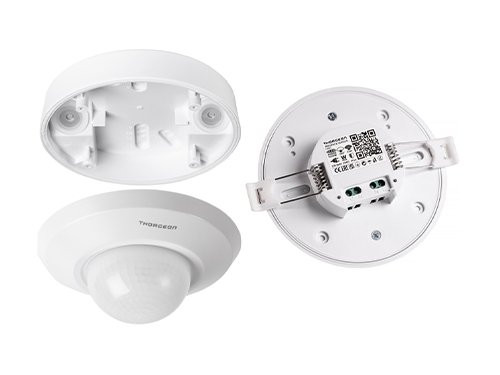 Foto van Aanwezigheidsmelder IR in/opbouw plafond 360 graden IP44 wit Aanwezigheidsmelder IR in/opbouw plafond 360 graden IP44 wit